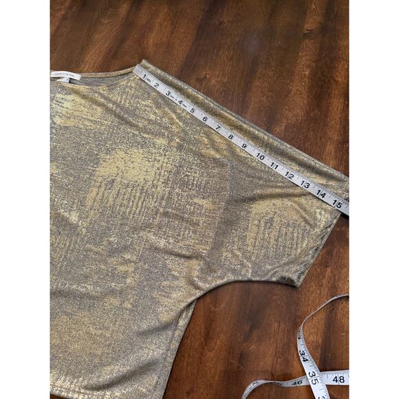 Caution to the Wind Women's Gold Metallic Shimmer Short Sleeve Cropped Tee Large - Picture 6 of 6